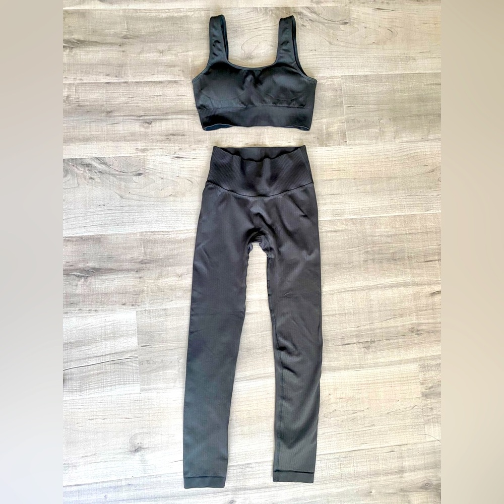 Olive Green Ethos Matching set (M) Top, (S) Bottoms